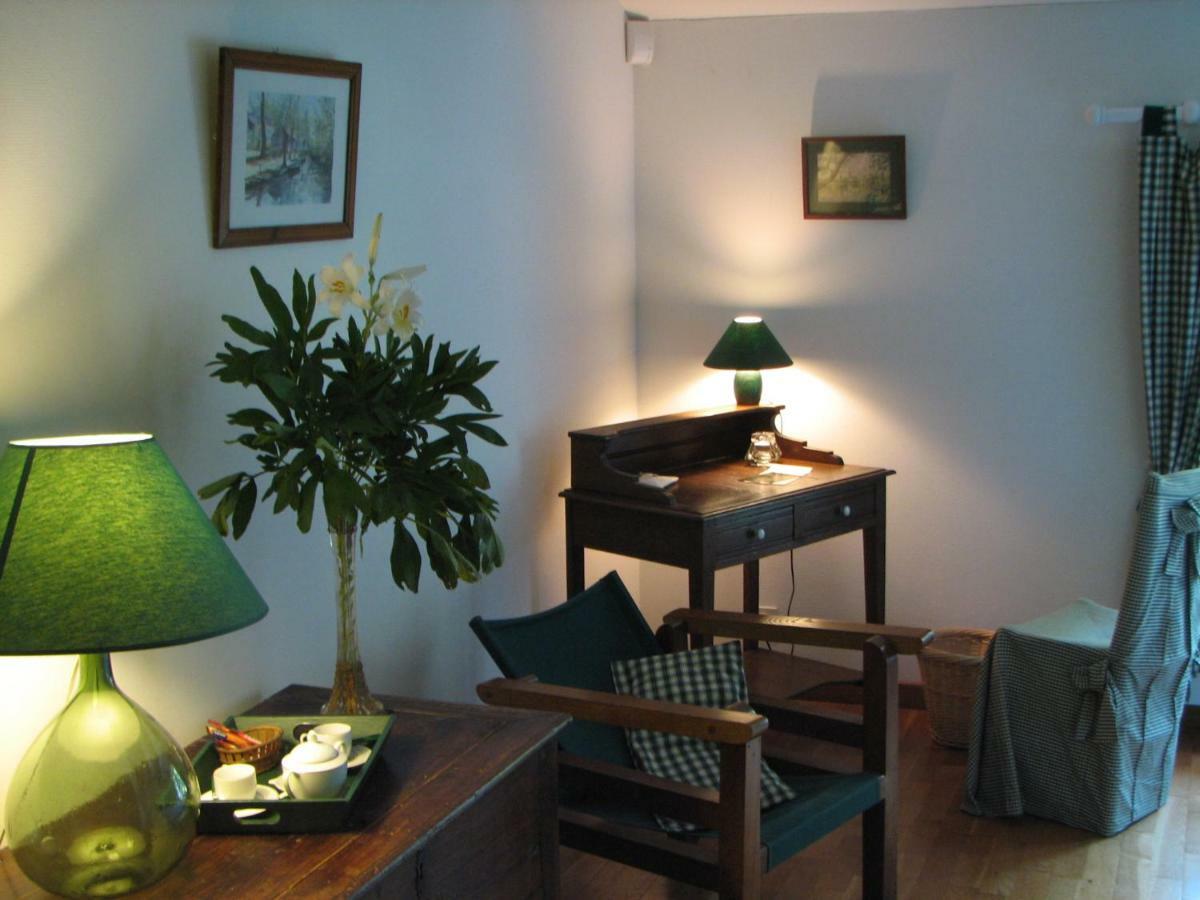 Bed and Breakfast Le Petit Massigny Les Velluire-sur-Vendee Экстерьер фото
