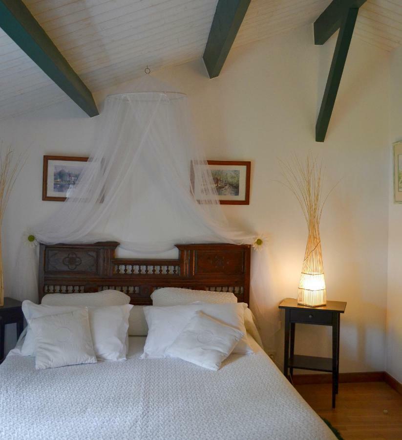Bed and Breakfast Le Petit Massigny Les Velluire-sur-Vendee Экстерьер фото