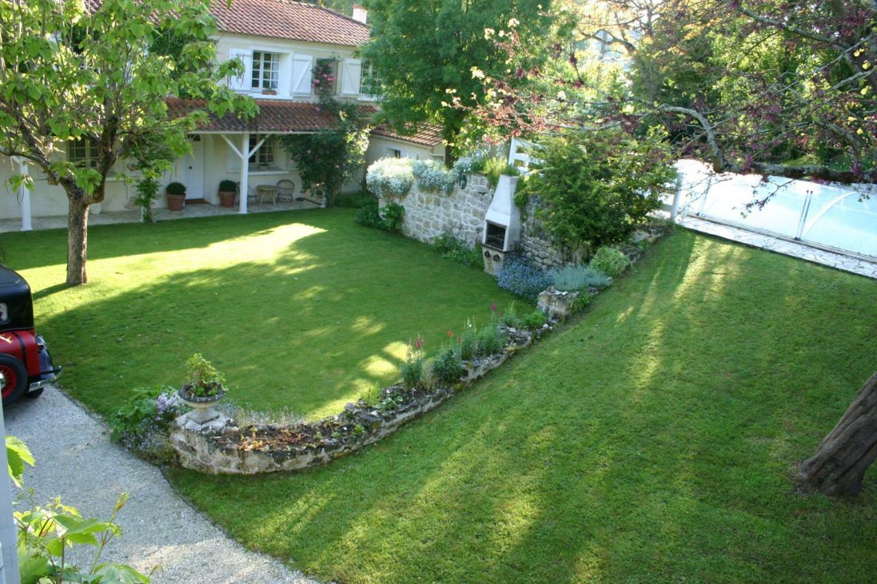Bed and Breakfast Le Petit Massigny Les Velluire-sur-Vendee Экстерьер фото